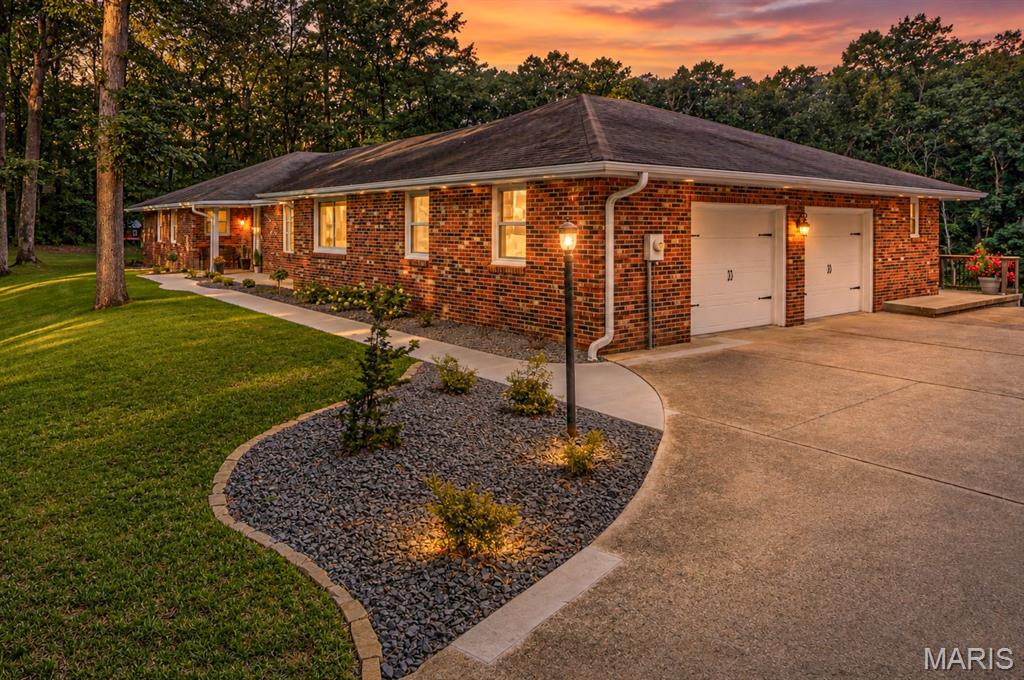 Chateau Oaks - Residential