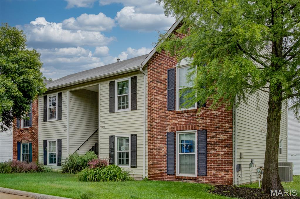 Stone Ridge Estate Condos - Residential