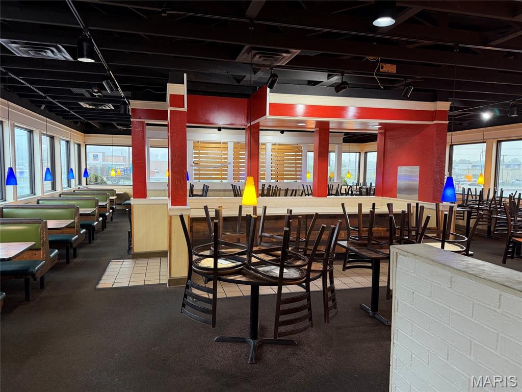 Court I - Commercial Lease