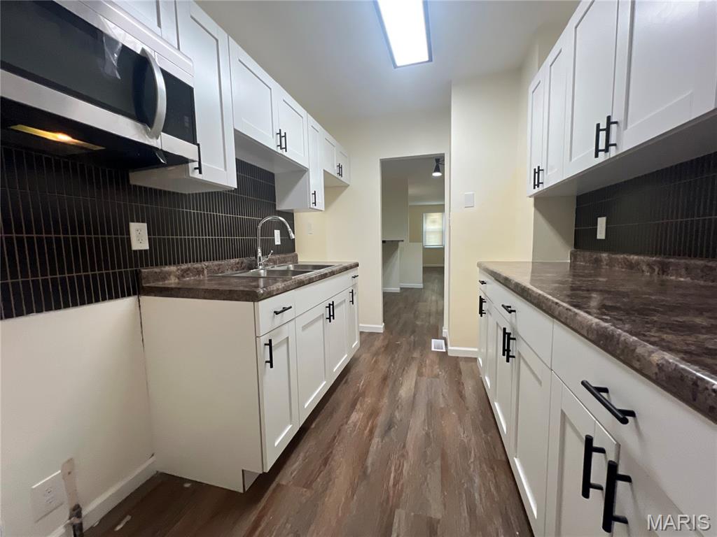West Walnut Manor - Residential