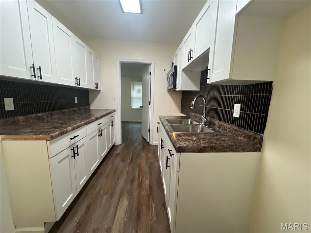 West Walnut Manor - Residential