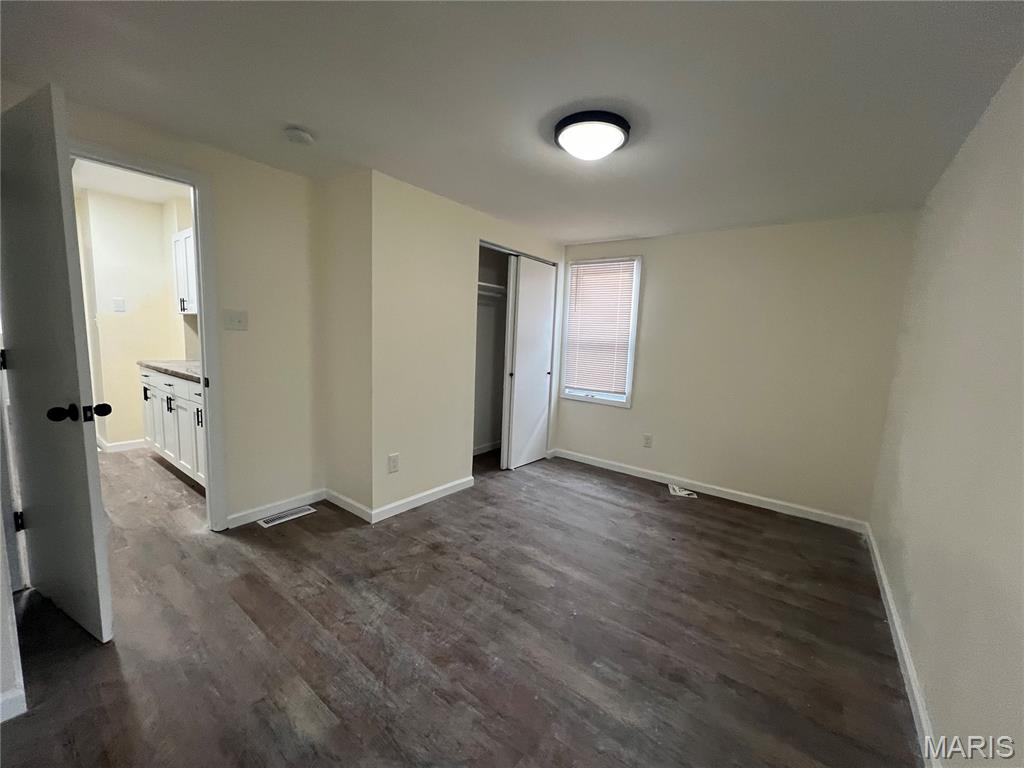 West Walnut Manor - Residential
