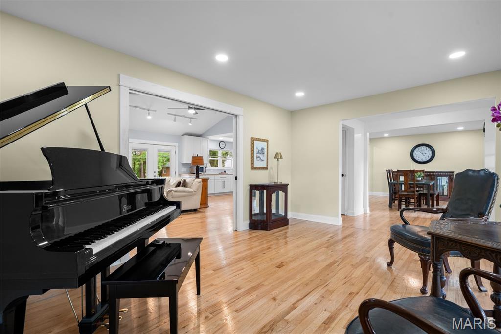 Ladue Trails Sec Of The Village Of - Residential