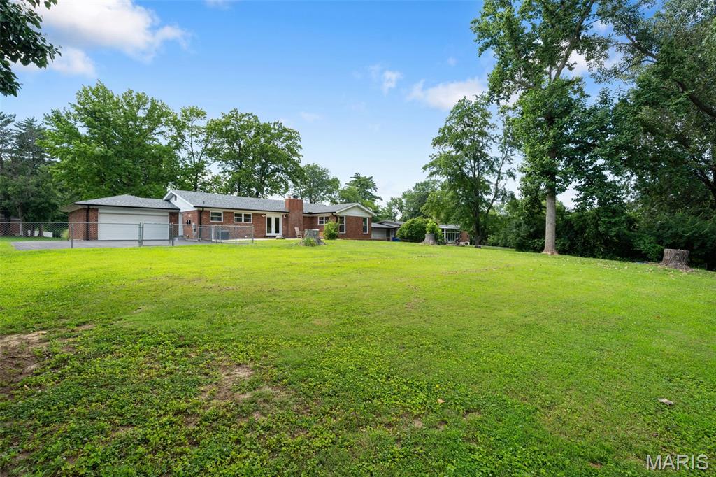 Ladue Trails Sec Of The Village Of - Residential