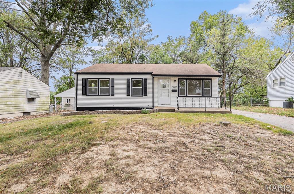 This fully renovated 3 bed, 1.5 bath home is the perfect turnkey investment opportunity for the savvy investor looking to start earning from day one. Already tenant occupied at $1,600/month, this property lets you skip the rehab headaches and jump straight to collecting rent checks.

From the updated finishes to the modern touches throughout, all the hard work has already been done for you. Whether you’re looking to grow your portfolio or secure a low-maintenance investment, this one checks all the boxes.

Sit back, relax, and let your new property do what it does best. Make money!

Photos were taken before tenant moved in
