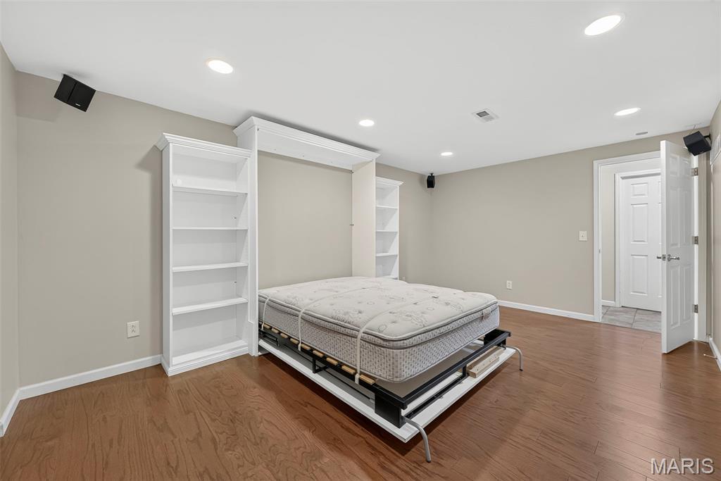 Brook Hollow Court - Residential