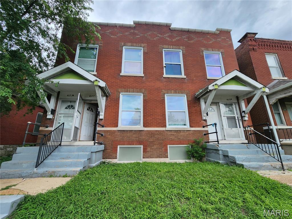 1-bedroom, 1-bathroom apartment. $620 a month for 2-year rent. Please call (314) 773-9432 to schedule an appointment.