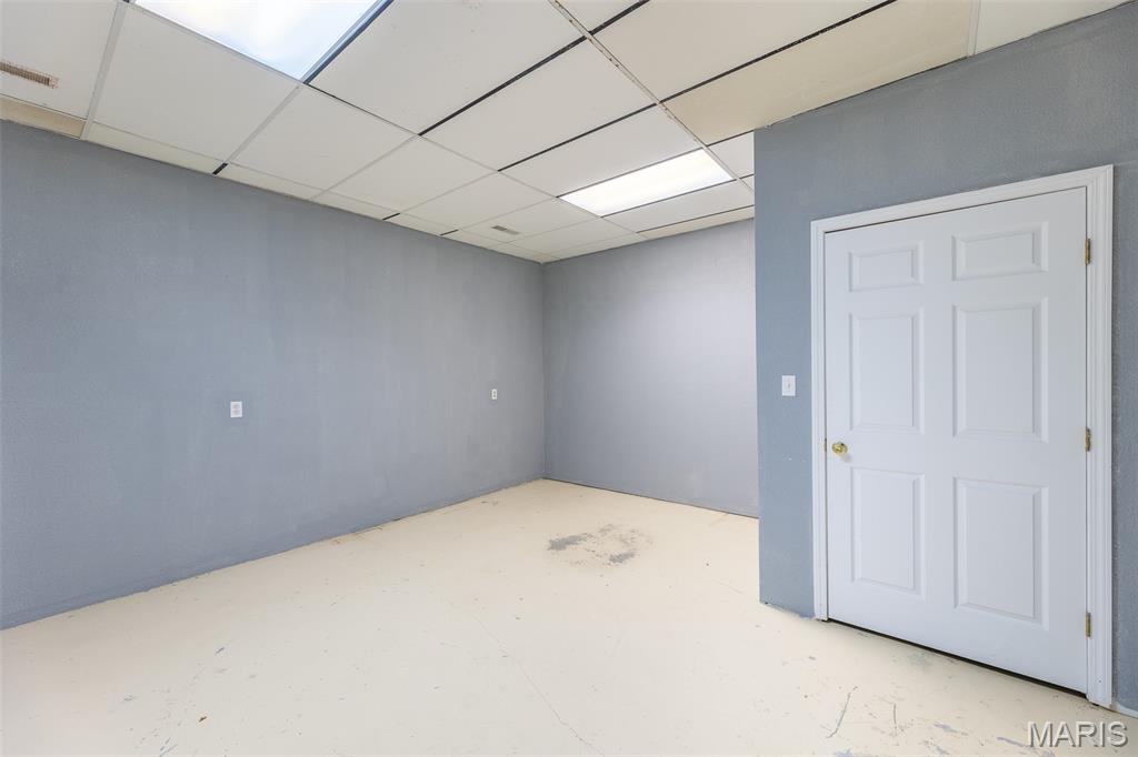 non-sub - Commercial Lease
