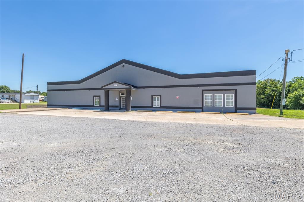 non-sub - Commercial Lease