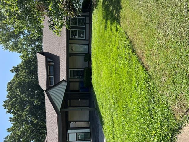 Wonderful home in Parkway Schools!  Open, airy floor plan, with spacious eat in kitchen!  Large open great room; double doors off of eat in kitchen lead to patio and great backyard!  Nuetral decor, move in ready, must see!