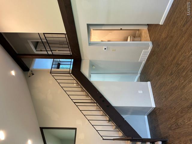 Rolling Hills Country Club Park Sec 2 - Residential Lease