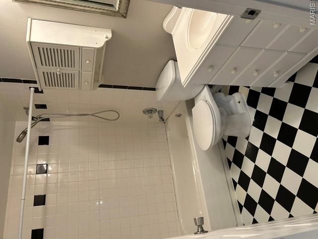 Rolling Hills Country Club Park Sec 2 - Residential Lease