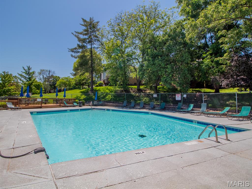 Brentwood Forest Condo Ph Two - Residential