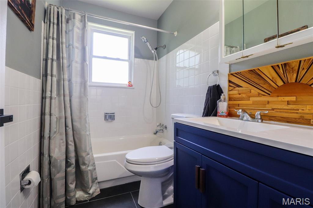 Teakwood Place 5 - Residential
