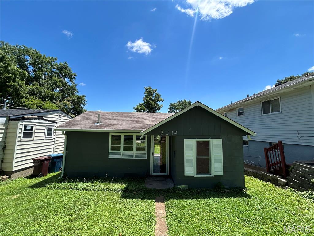 Turnkey rental opportunity in St. Louis with a tenant already in place. This 2-bedroom, 1-bathroom home offers 443 square feet of efficient, low-maintenance living and is currently generating $750/month on a two year lease — ready to cash flow from day one.
Landlord expenses are minimal: sewer is the only utility covered, keeping net income clean and operating costs lean.Ideal for the buy-and-hold investor looking to add a low-cost, income-producing asset to their portfolio without the headache of finding a tenant.
Investment Snapshot:

Rent: $750/month | $9,000 annually
Landlord-paid utilities: Sewer only
Tenant: In place, Two years
Lease governed under Missouri law

Buyer to verify all figures and perform independent due diligence during inspection period.