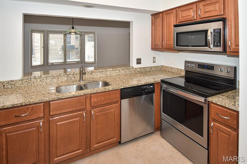 Lindell Place - Residential Lease