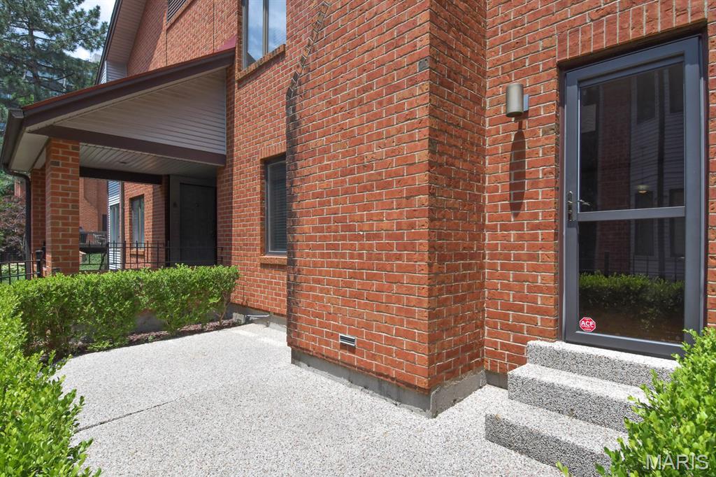 Lindell Place - Residential Lease