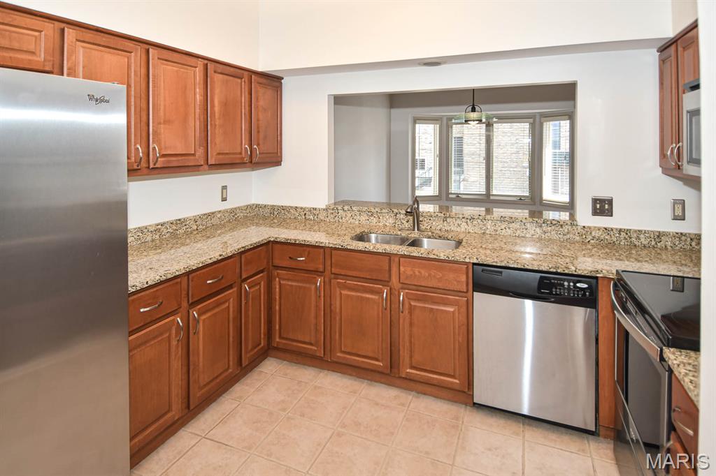 Lindell Place - Residential Lease