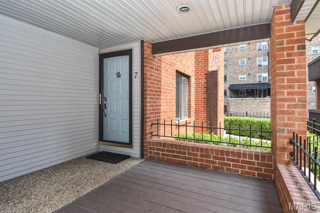 Lindell Place - Residential Lease