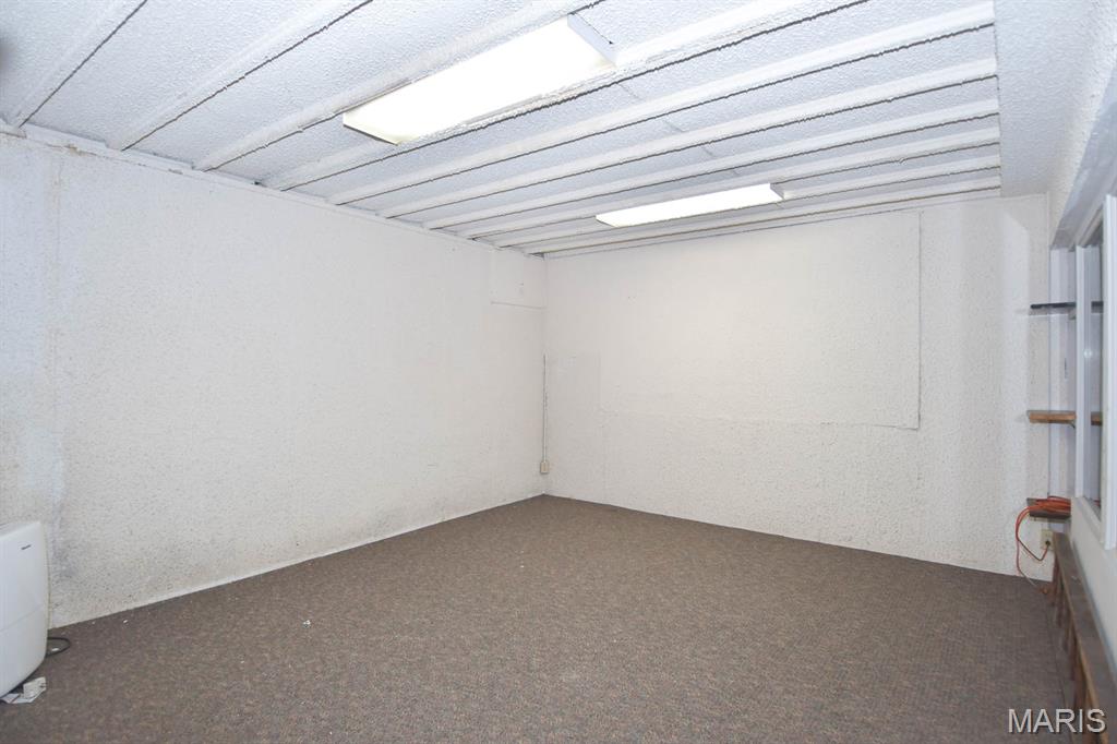 Lindell Place - Residential Lease
