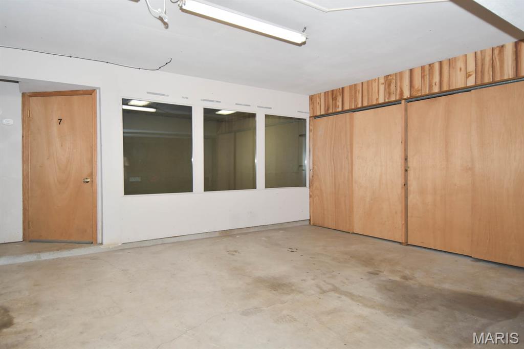 Lindell Place - Residential Lease