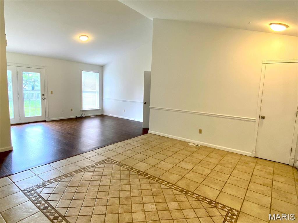Villages Of Barrington Downs Ascot - Residential
