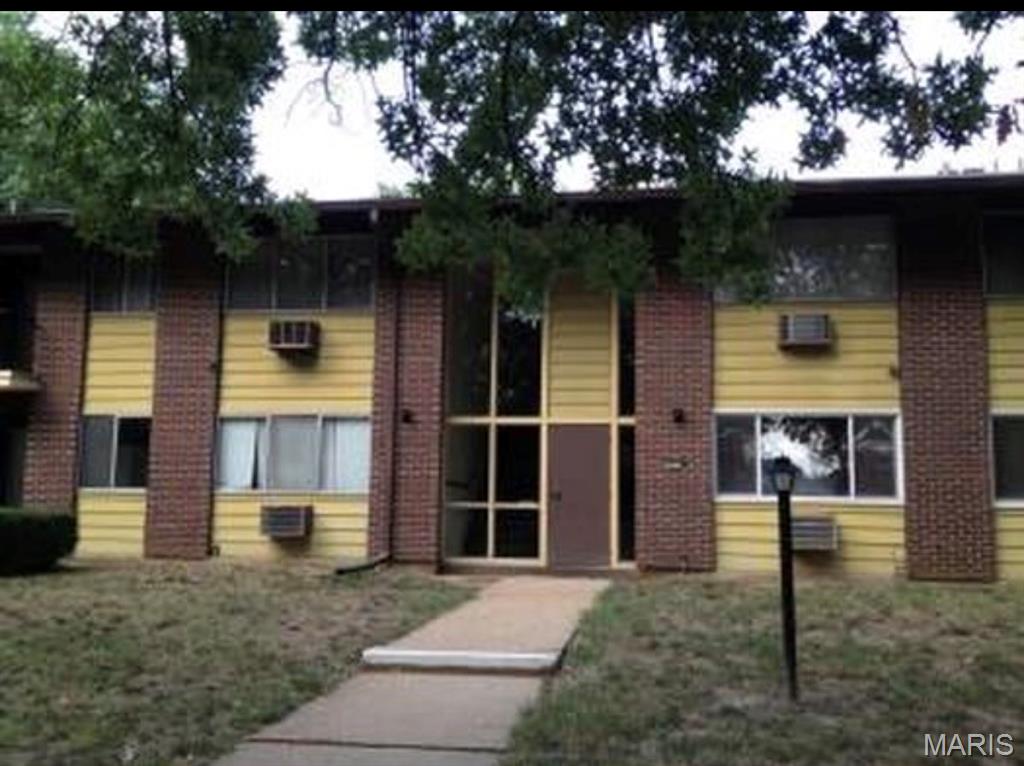 Nice Hazelcrest Condo with 1 bedroom 2 ac units, fridge and stove, good sized bathroom. Sliding Patio door. New Water heater replaced in 2025. Very quite neighborhood. Private assigned Parking. First Floor Unit with First Floor onsite Laundry. Hurry at this Price it wont last.