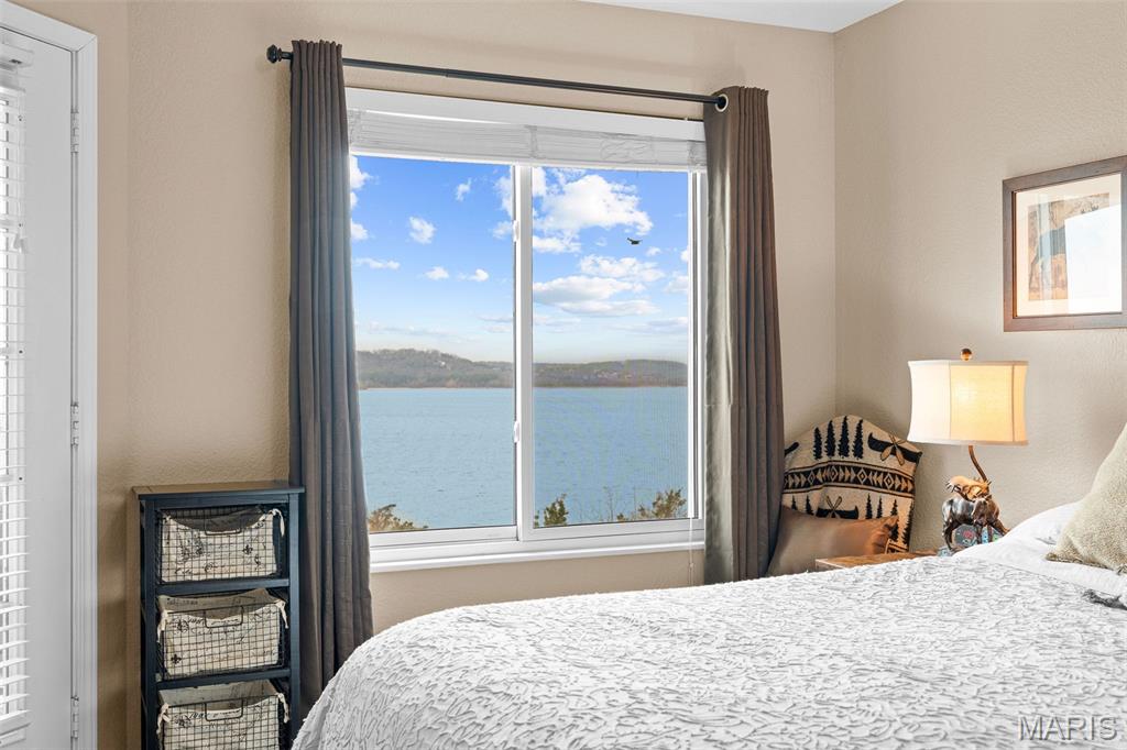 Emerald Pointe - Residential