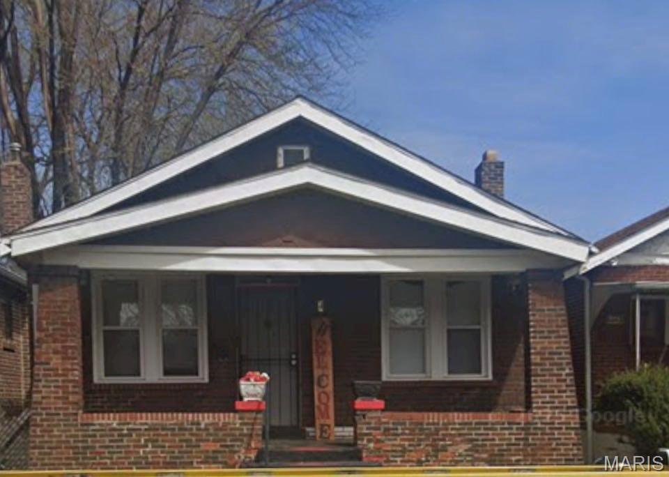 Great opportunity in St. Louis! This 4-bedroom, 1-bath one-story home offers strong rental potential or a great starter home option. Features include a spacious lot, practical layout, off-street parking, Come in and make this house your home with your touch. Convenient location close to public transportation, shopping, and restaurants. Tenant Occupied on Month to Month Lease