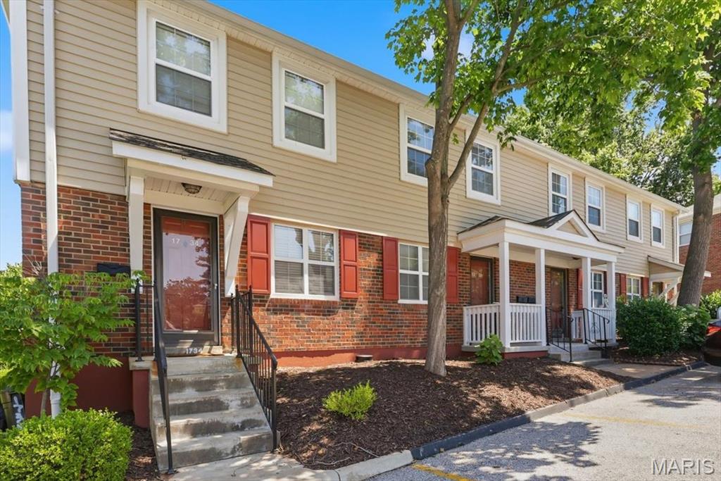Brentwood Forest Condo Ph Nine - Residential
