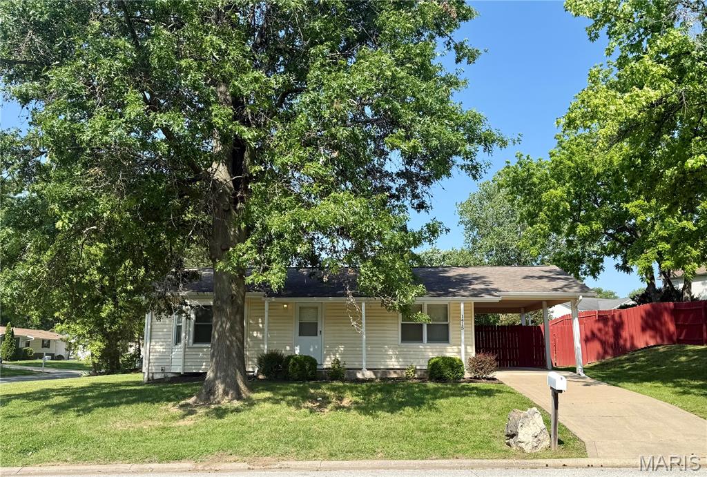 Don't miss your chance at this amazing value! Come see this home that is just perfect as an equity builder or for someone that wants to put their own touches on their new home or the local investor waiting for their next great rental property project! Seller is ready to turn this over to a new owner and let them make it the envy of the street! Great functional floorplan in a quiet neighborhood. Nearly all the needs are cosmetic. The potential is abundant here. All it needs is your vision! Schedule your private showing right away before the sign reads SOLD. This home is being sold in AS IS condition. Seller will not provide any inspections or agree to any repairs. All offers must be written on Special Sale Contract. Cash/conventional offers only.
