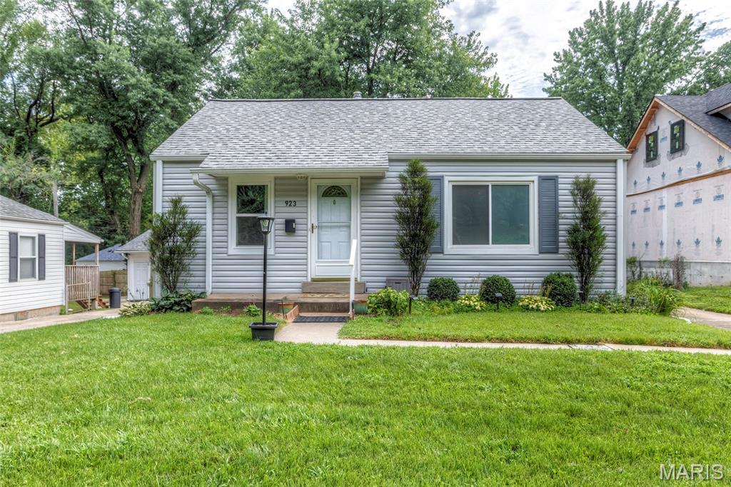 Charming 2-bedroom, 1 bath home in highly desirable St. Charles area! This well-maintained home features a spacious family room, eat-in kitchen, beautiful wood flooring throughout the main level. Main floor bathroom is fully updated! Step outside to enjoy the private fully fenced backyard-perfect for relaxing, entertaining or pets. A detached one-car garage provides added convenience and storage. Recent updates offer peace of mind, including new windows, new roof, gutters, downspouts and siding. Washer, dryer & refrigerator are included with the sale. Ideally located just minutes from Lindenwood University, shopping, restaurants, St. Charles Main Street and Highway 70. This home combines comfort, convenience and value! Don't miss this opportunity to make this delightful home your own!