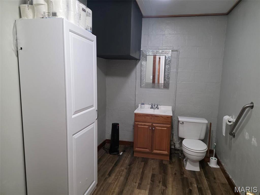 n/a - Commercial Sale