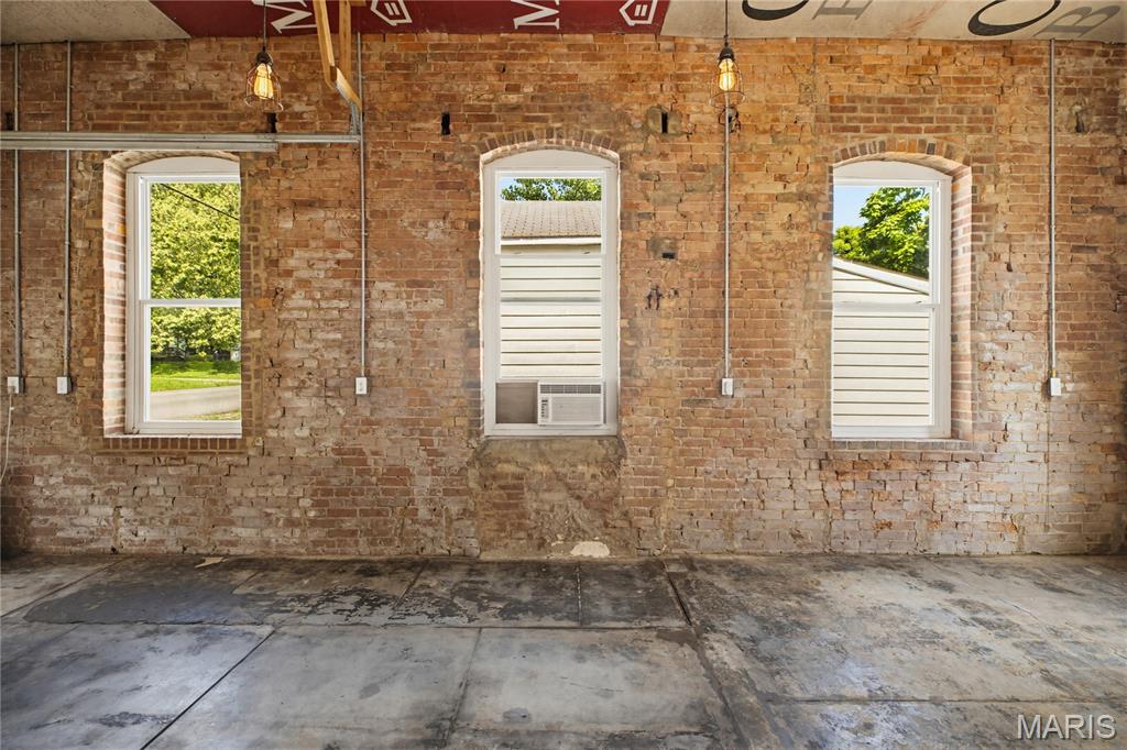 Ahrens Add - Commercial Sale