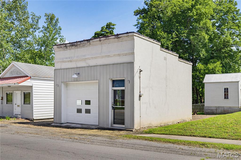 Ahrens Add - Commercial Sale