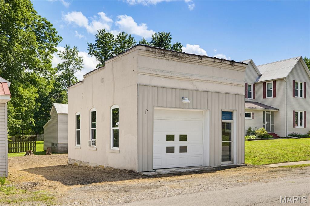 Ahrens Add - Commercial Sale