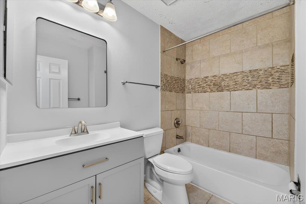 Brentwood Forest Condo Ph Five - Residential