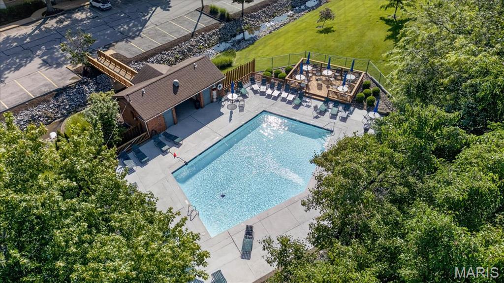Brentwood Forest Condo Ph Five - Residential
