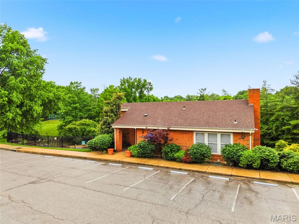 Greenbriar Condo - Residential