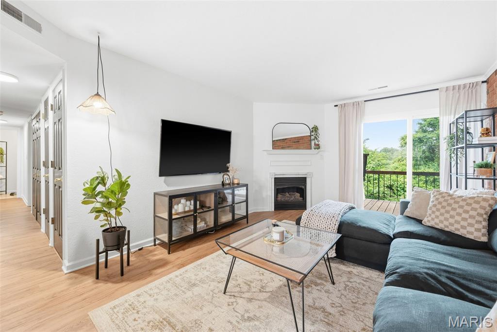 Greenbriar Condo - Residential