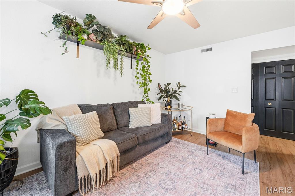 Greenbriar Condo - Residential