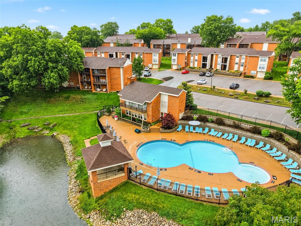 Greenbriar Condo - Residential