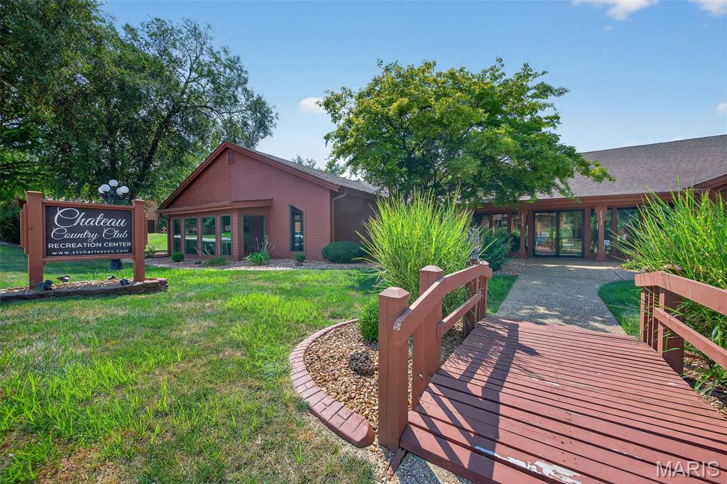 Chateau Country Club Condos - Residential