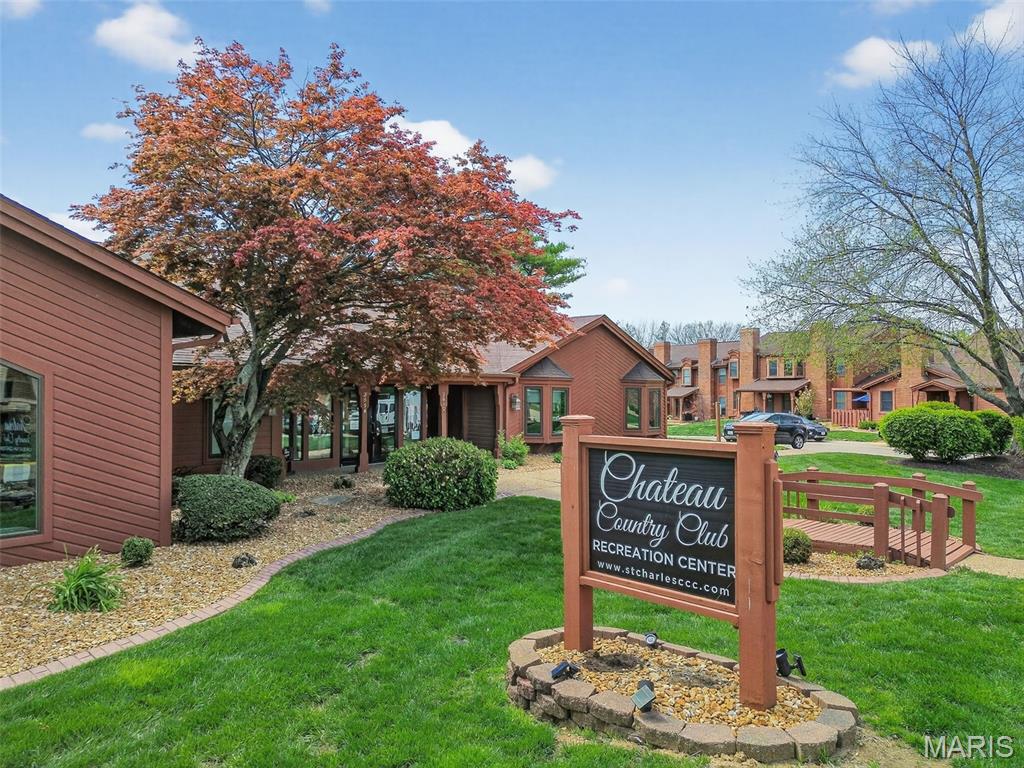 Chateau Country Club Condos - Residential