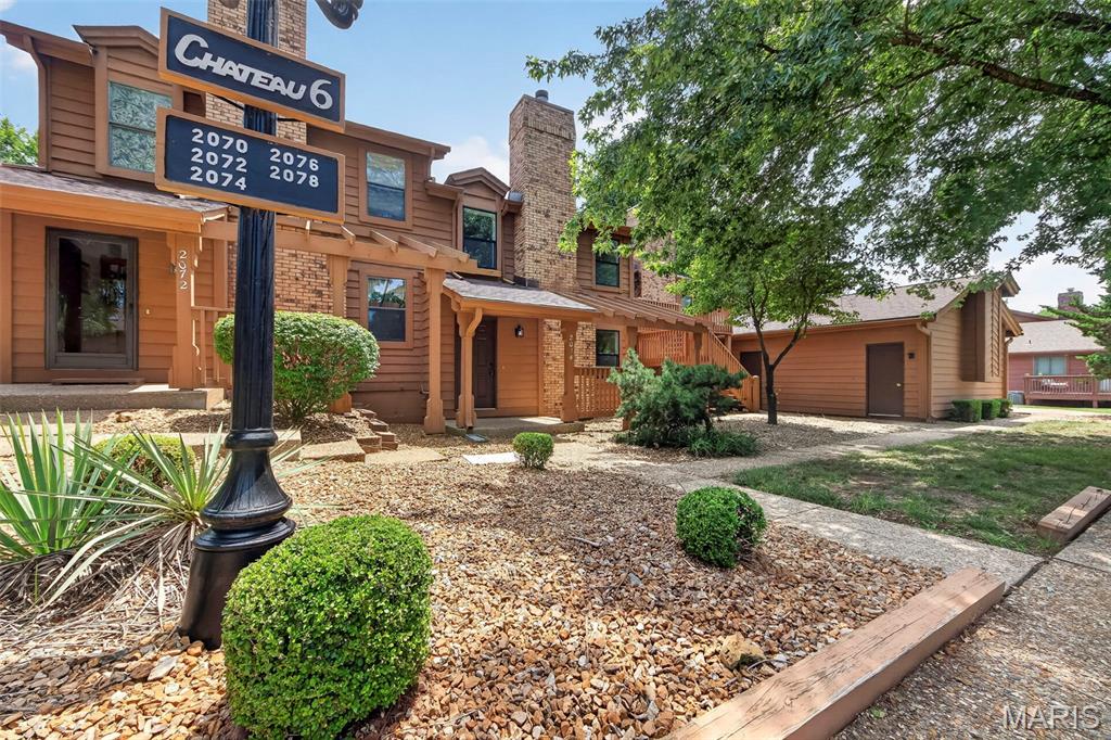 Chateau Country Club Condos - Residential