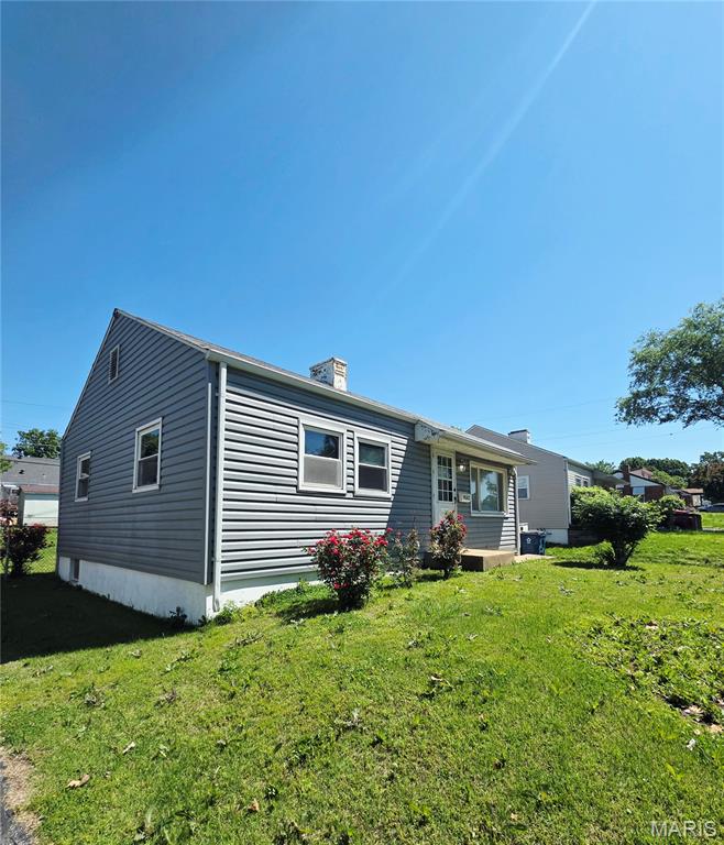 Investor Special with Strong Upside Potential! This 2 bed, 1 bath home with a 1-car detached garage is the perfect opportunity for your next flip or rental project. With solid bones and a functional layout, this property is ready for your vision and updates. Located in an area where renovated comps are selling between $160K–$185K, the value-add potential is clear. Whether you're looking to renovate and resell or build long-term rental income, this is a chance to capitalize on a high-demand market. Don’t miss out on this value-packed investment opportunity!