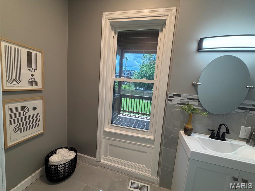 Raymond Place Add - Residential