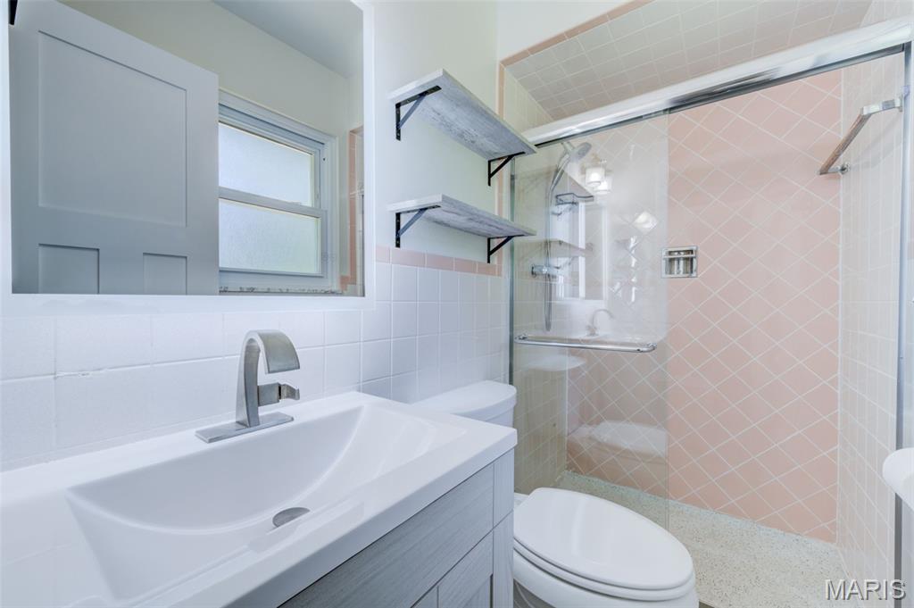 Walnut Grove Estate - Residential