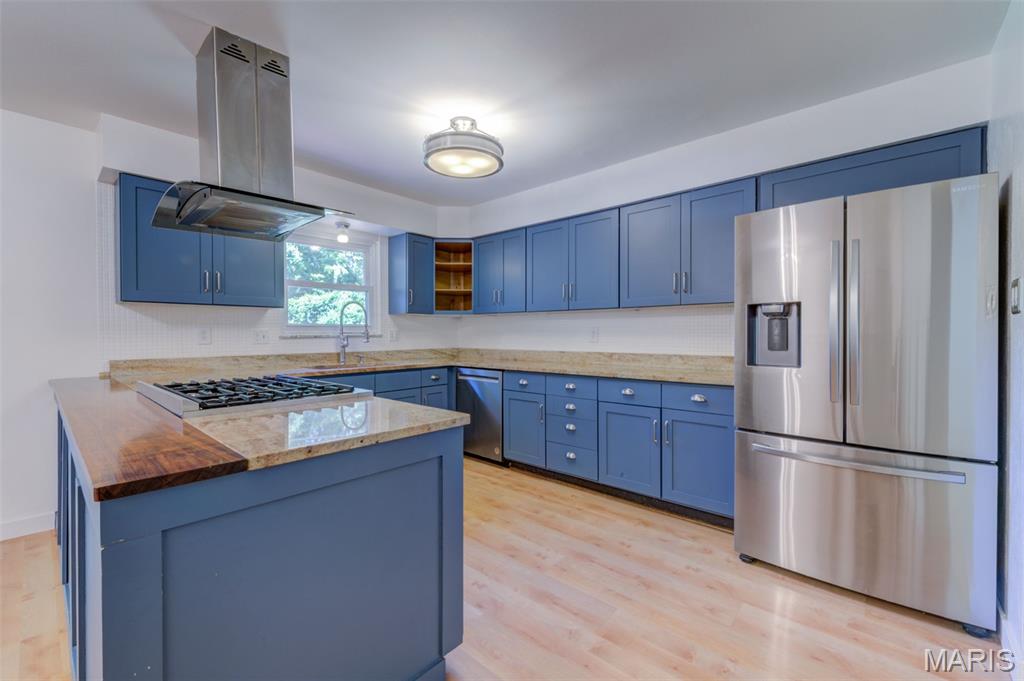 Walnut Grove Estate - Residential