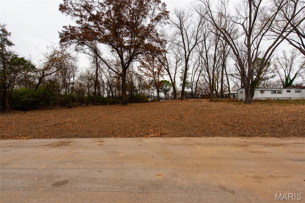 Lot 34 Block 2.  Great Building Lot.  Fronts on Paved County Road, Public Water and Sewer at street.  No HOA, No Restrictions.  Great Location Between Pacific and Gray Summit.